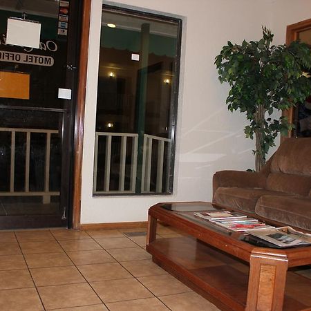Oak Hill Inn And Suites Tahlequah Bagian luar foto