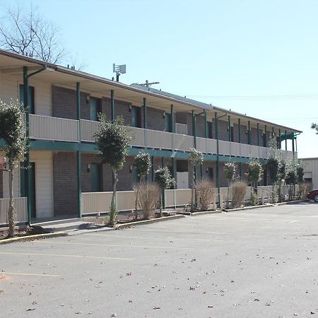 Oak Hill Inn And Suites Tahlequah Bagian luar foto
