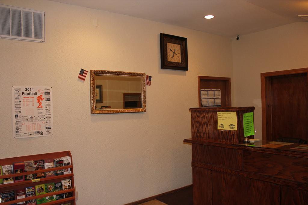 Oak Hill Inn And Suites Tahlequah Bagian luar foto