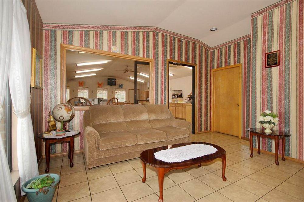 Oak Hill Inn And Suites Tahlequah Bagian luar foto