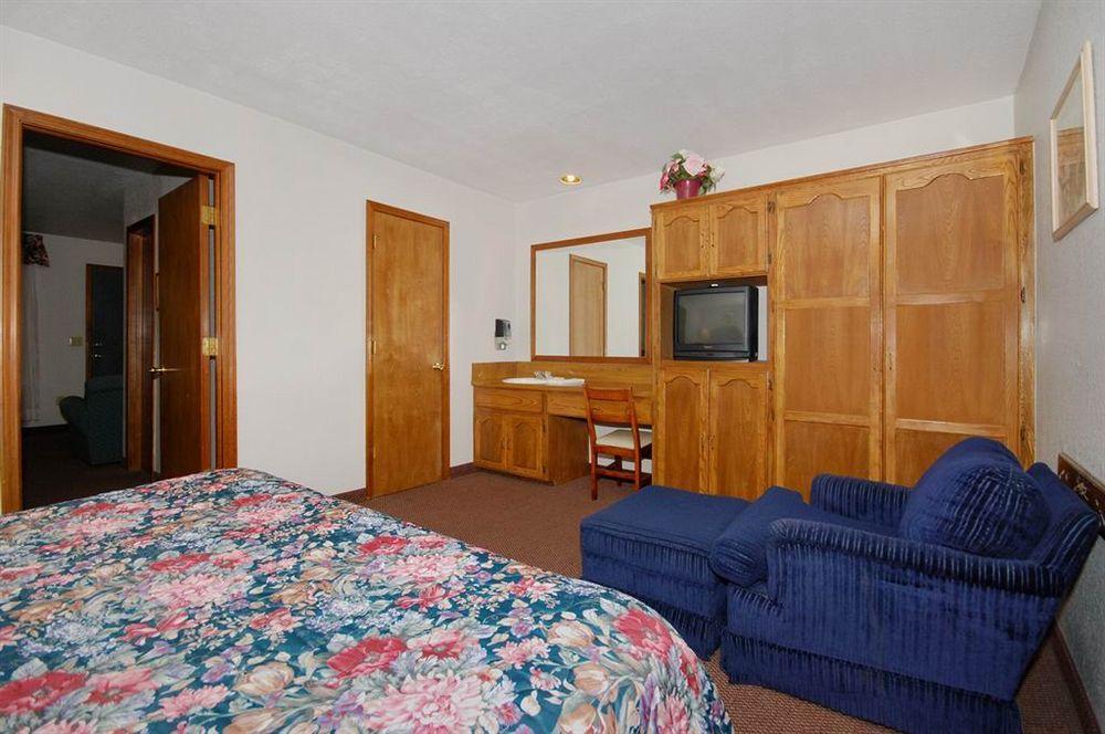 Oak Hill Inn And Suites Tahlequah Bagian luar foto