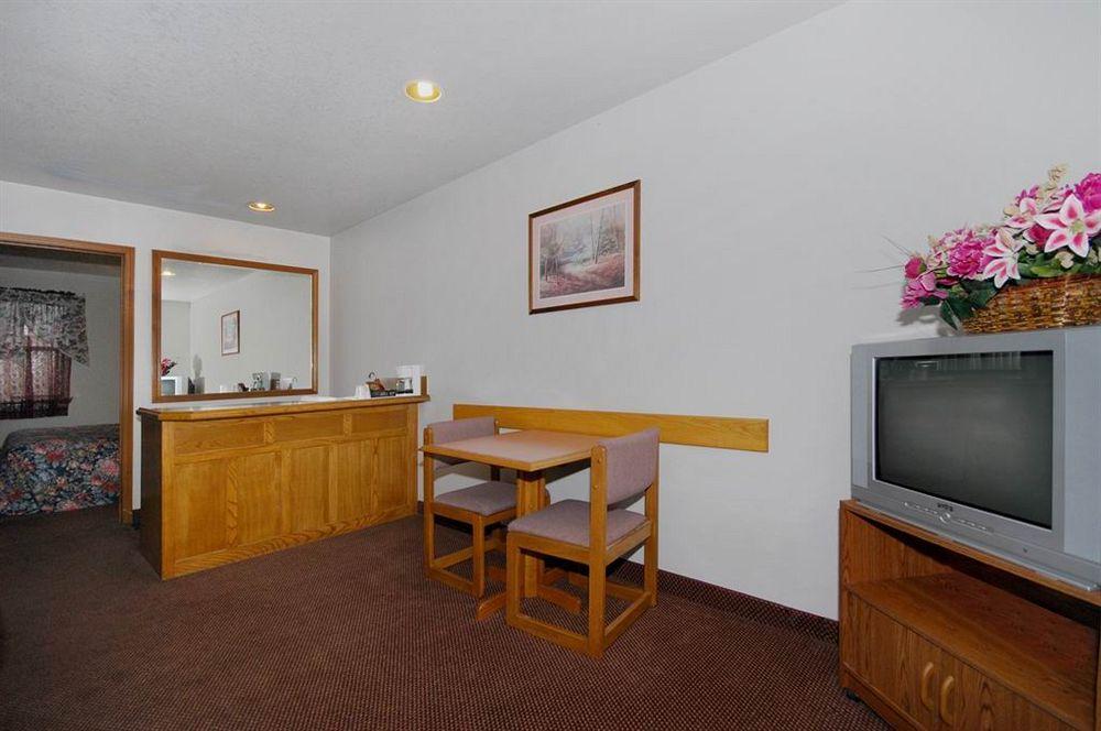 Oak Hill Inn And Suites Tahlequah Bagian luar foto