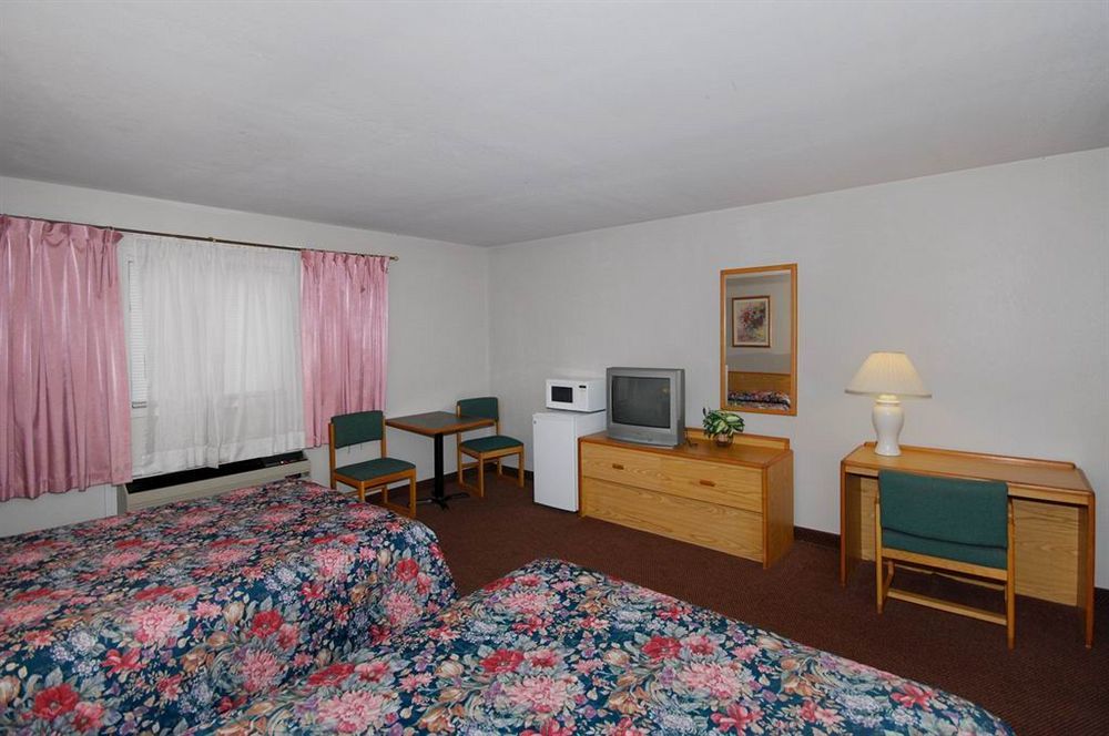 Oak Hill Inn And Suites Tahlequah Bagian luar foto