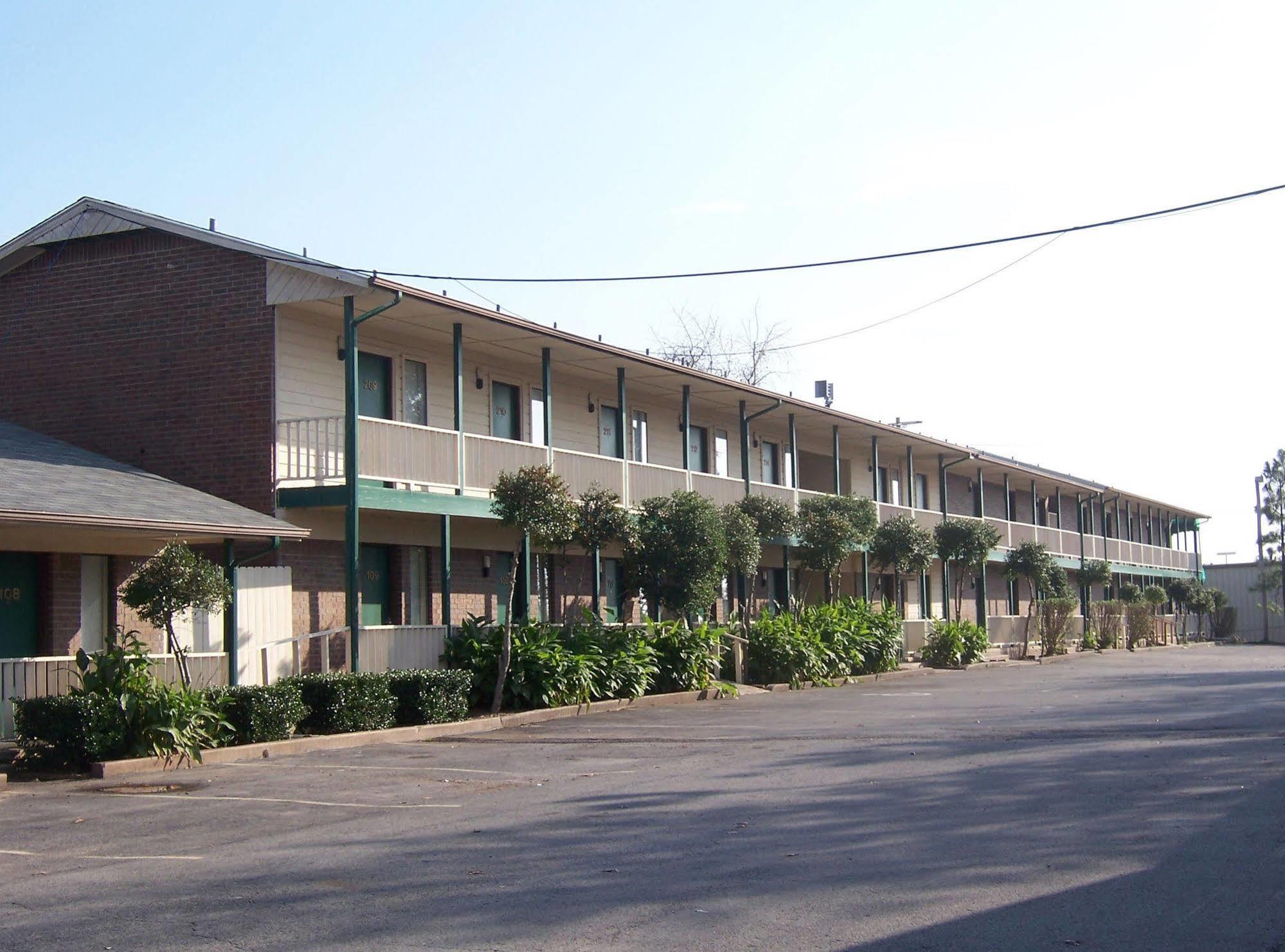Oak Hill Inn And Suites Tahlequah Bagian luar foto