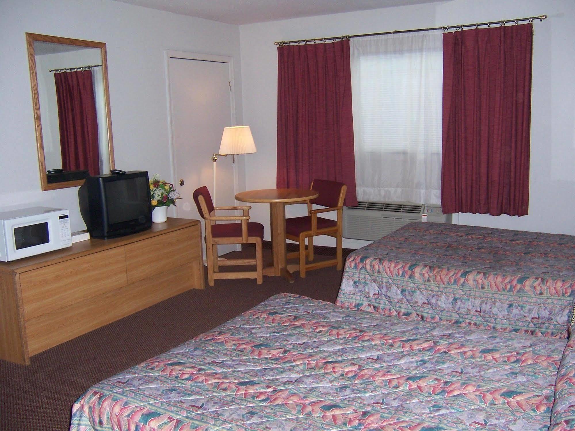 Oak Hill Inn And Suites Tahlequah Bagian luar foto