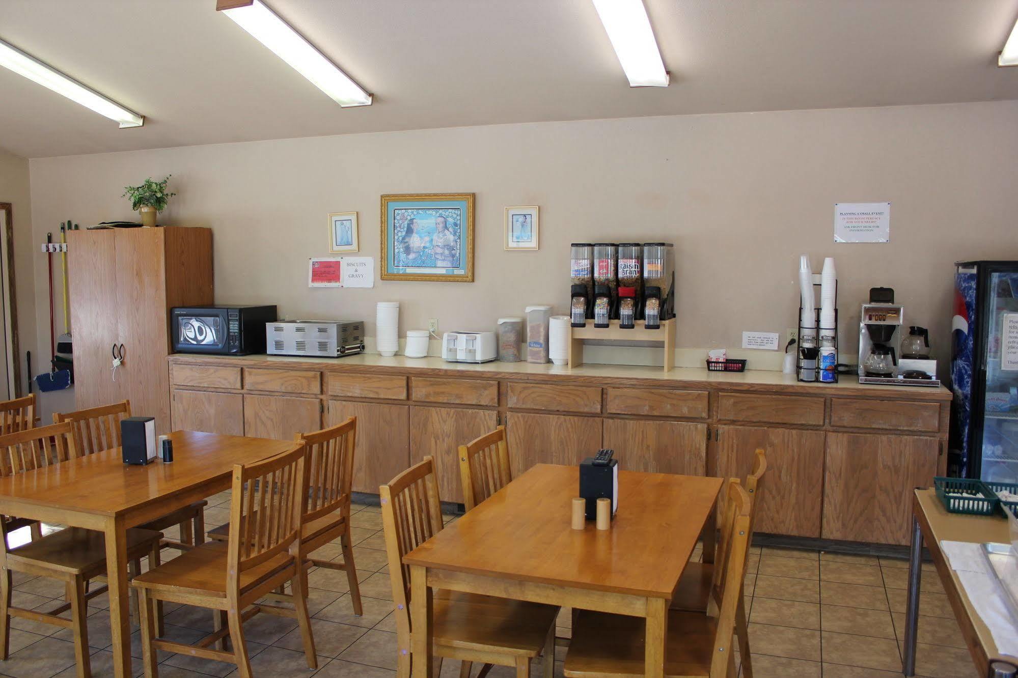 Oak Hill Inn And Suites Tahlequah Bagian luar foto